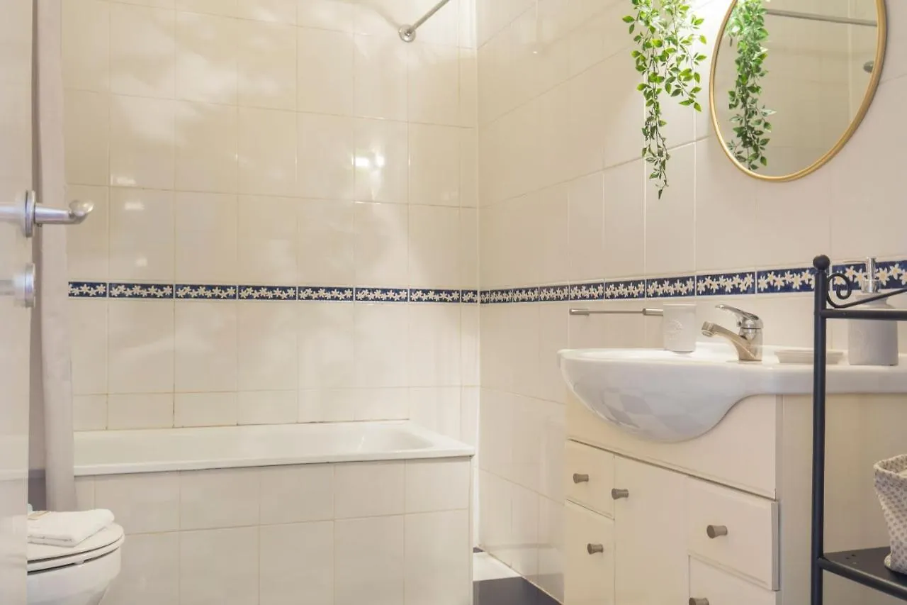 Charming Chiado 2Bedr W/Balcony And View Lejlighed Lisboa Portugal