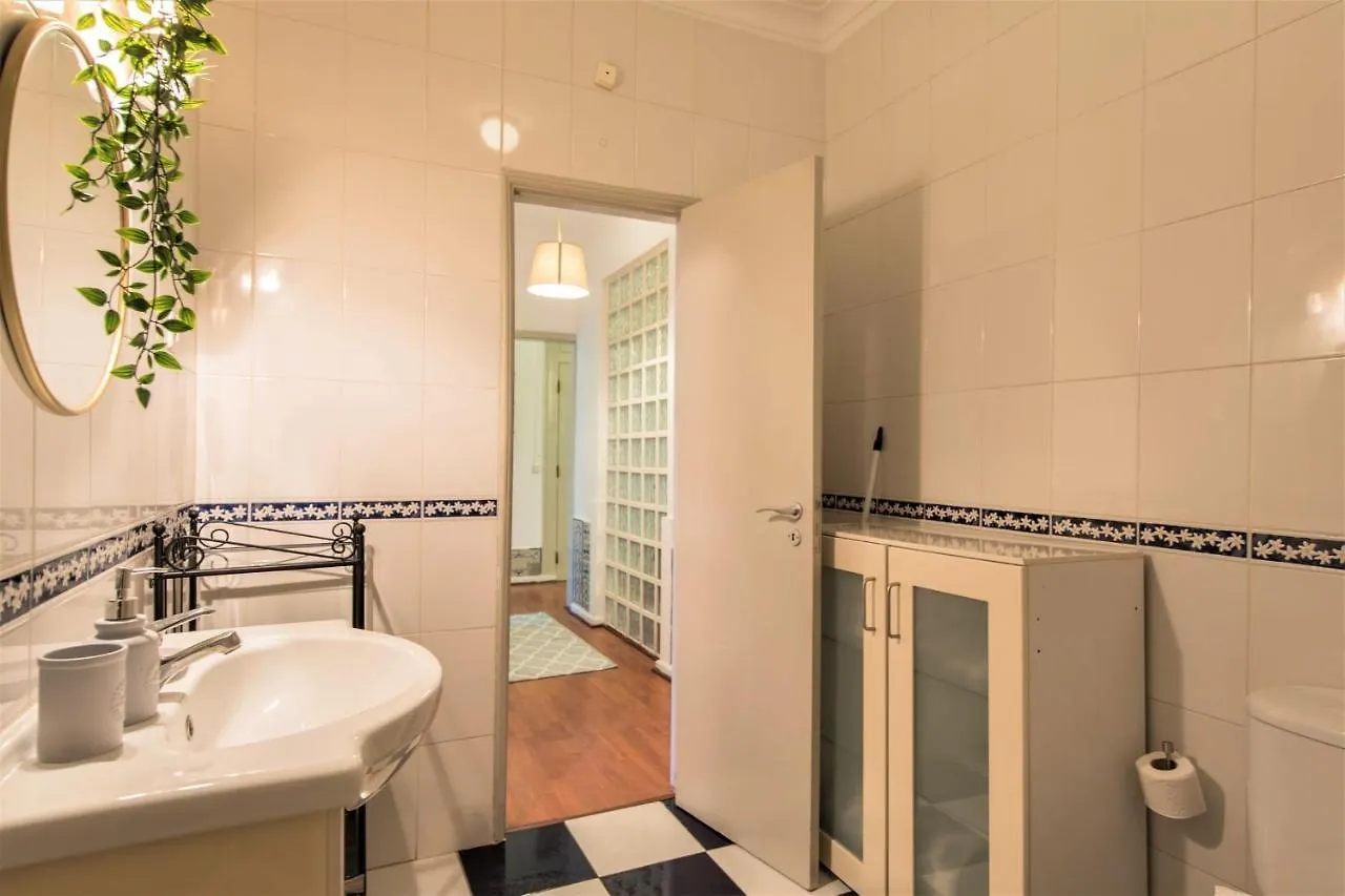 Charming Chiado 2Bedr W/Balcony And View Lejlighed Lisboa 0*,  Portugal
